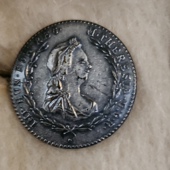 HANDCRAFTED VINTAGE LODENFREY CREAM WOOL WITH BROWN TRIM AUSTRIAN CAPE - Picture 6 of 7